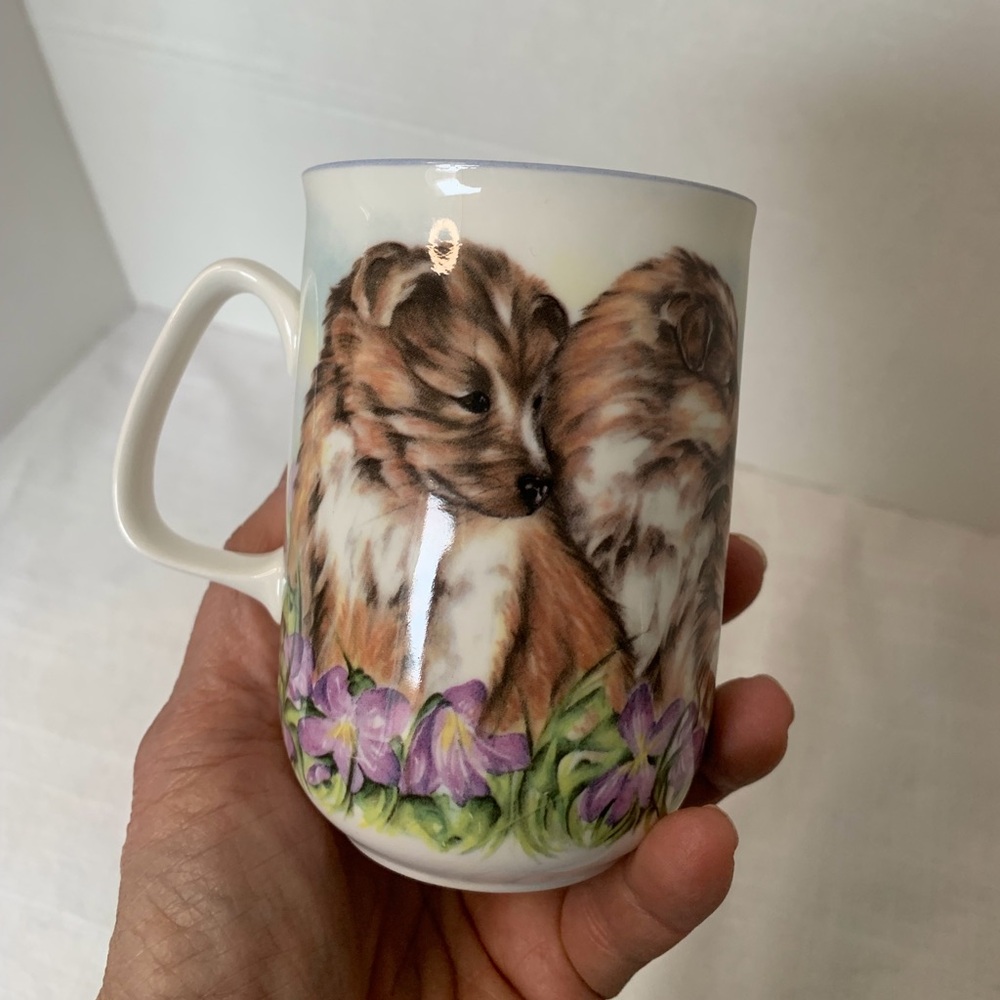 ROSE OF ENGLAND | Sheltie / Shetland Sheepdog pattern. Fine Bone China Mug.